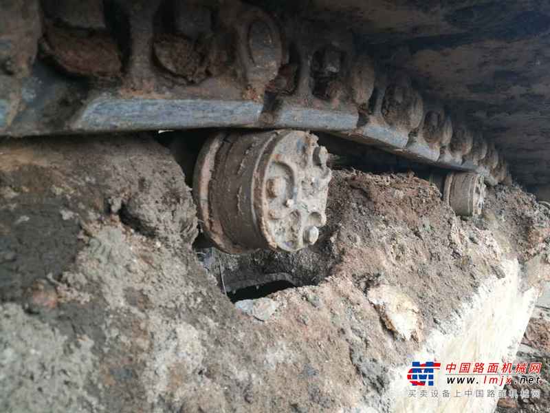 吉林出售转让二手5400小时2013年JCBJS220LC挖掘机