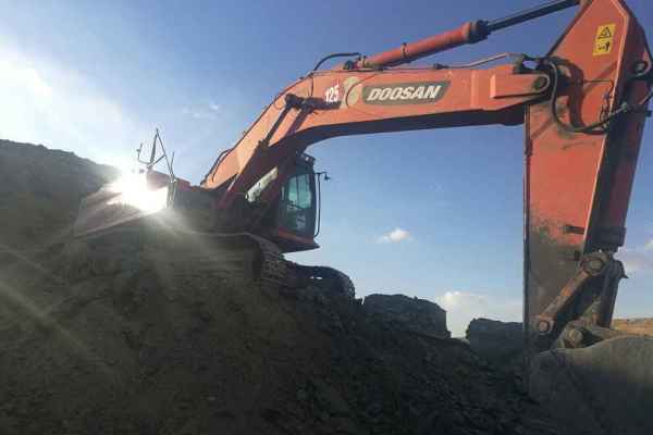 内蒙古出售转让二手4500小时2012年斗山DX380LC挖掘机