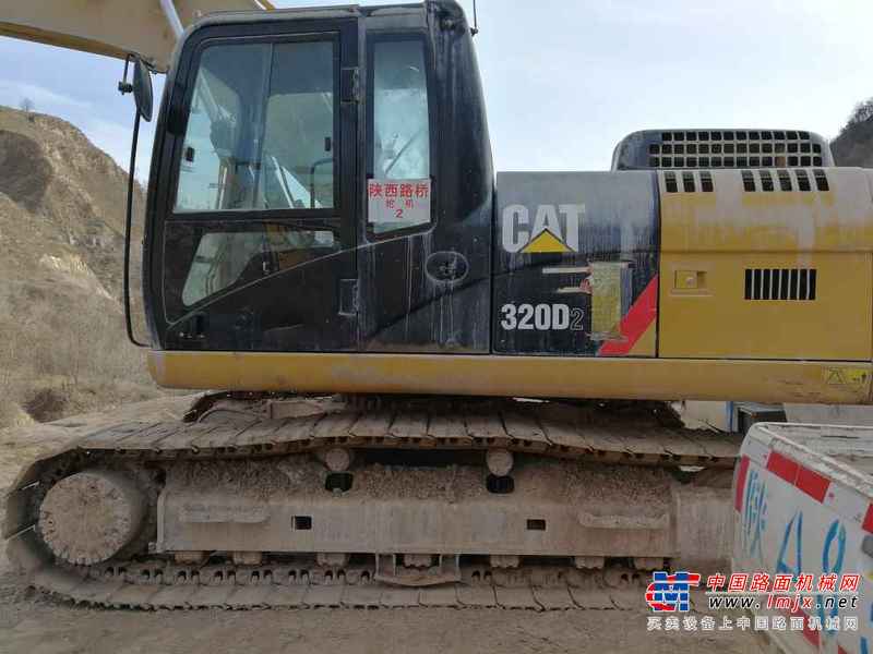 陕西出售转让二手3000小时2013年卡特彼勒320D2挖掘机