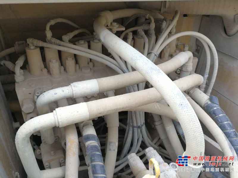 陕西出售转让二手3000小时2013年卡特彼勒320D2挖掘机