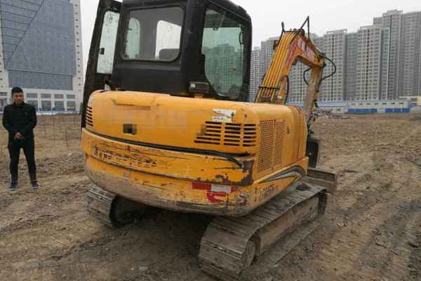 安徽出售转让二手8683小时2011年龙工LG6065挖掘机