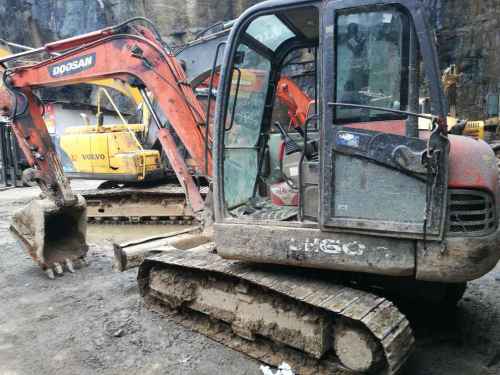 湖北出售转让二手9000小时2008年斗山DH60挖掘机