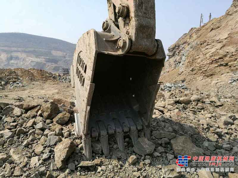 安徽出售转让二手4000小时2014年斗山DX380LC挖掘机