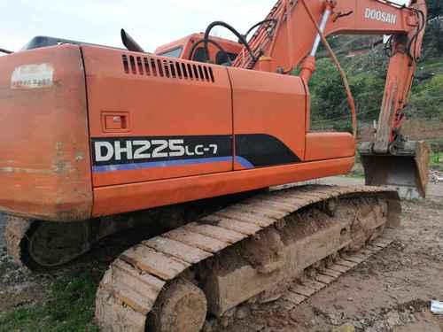 湖北出售转让二手7600小时2010年斗山DH225LC挖掘机