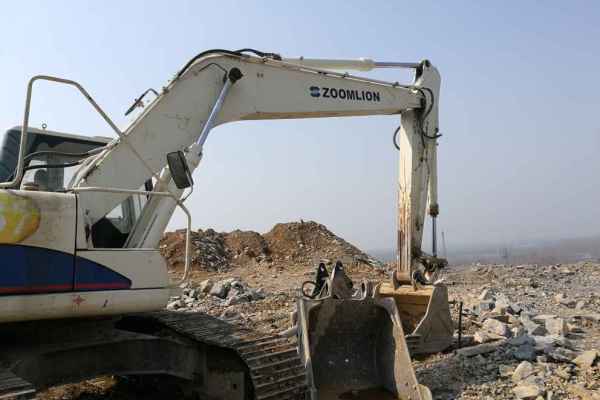 山东出售转让二手1253小时2013年中联重科ZE230挖掘机