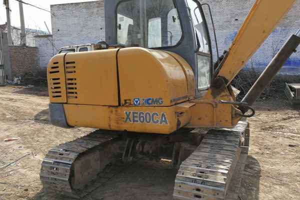 陕西出售转让二手8000小时2009年徐工XE60挖掘机