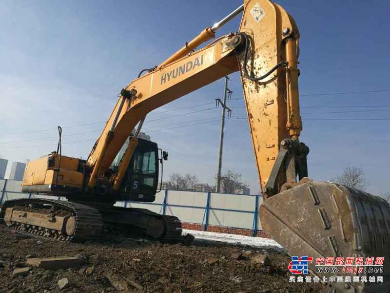 内蒙古出售转让二手6000小时2009年现代R265LC挖掘机