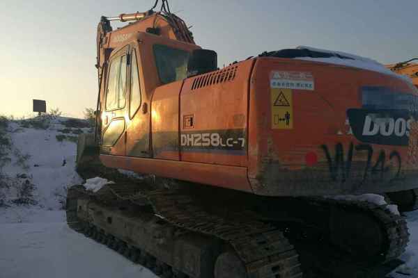内蒙古出售转让二手7000小时2010年斗山DH220LC挖掘机