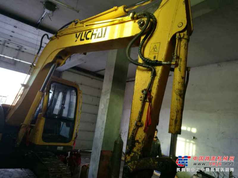 黑龙江出售转让二手7000小时2011年玉柴YC85挖掘机