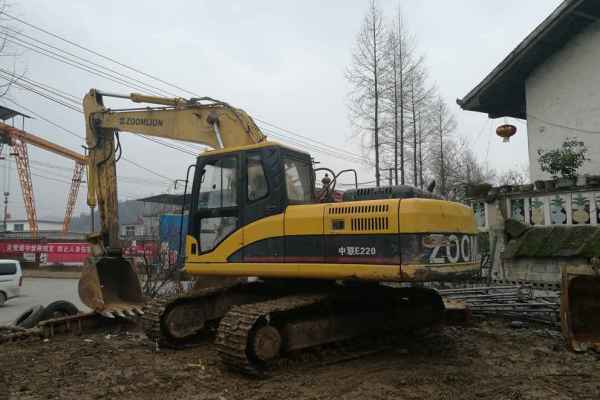 湖北出售转让二手9800小时2009年中联重科ZE205E挖掘机