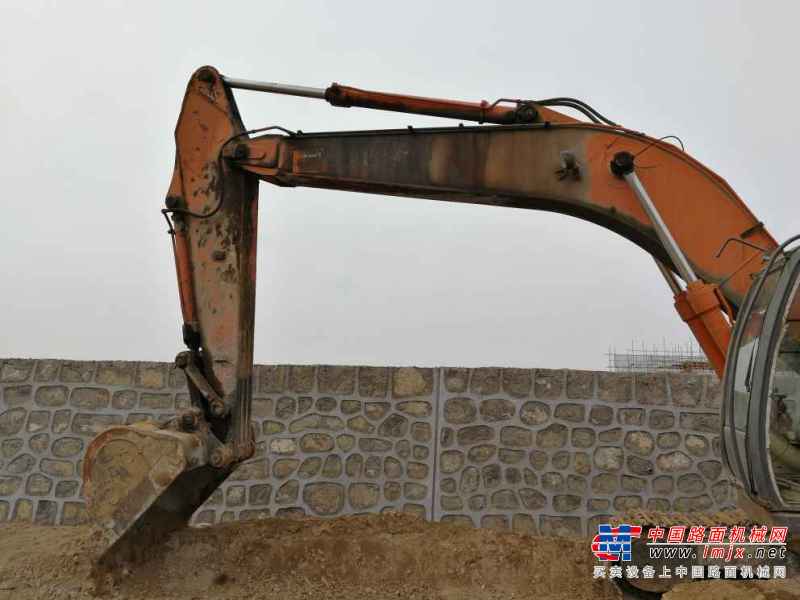陕西出售转让二手10000小时2008年日立ZX240挖掘机
