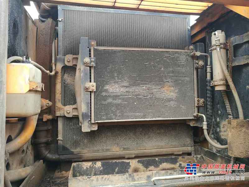 湖北出售转让二手9500小时2011年三一重工SY215C挖掘机