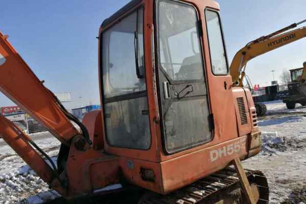 吉林出售转让二手12000小时2005年大宇DH55V挖掘机