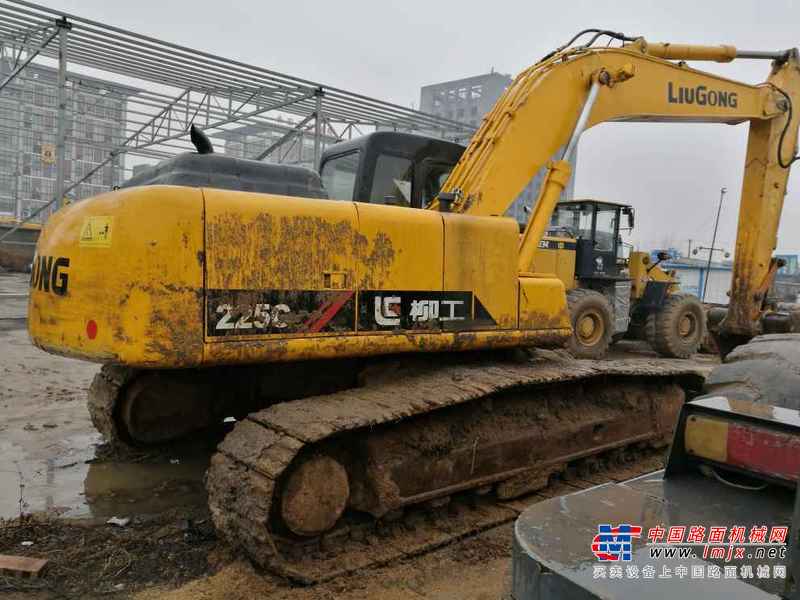 山东出售转让二手10842小时2009年柳工225C挖掘机