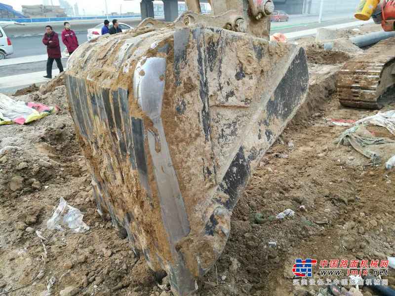 山西出售转让二手14000小时2005年大宇DH220LC挖掘机
