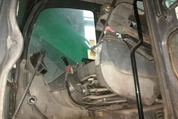 山西出售转让二手5200小时2011年神钢SK330挖掘机