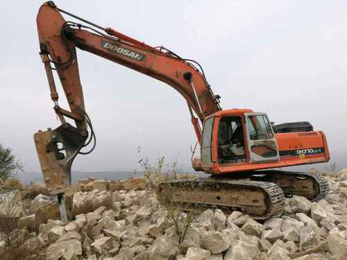 山西出售转让二手9100小时2010年斗山DH300LC挖掘机