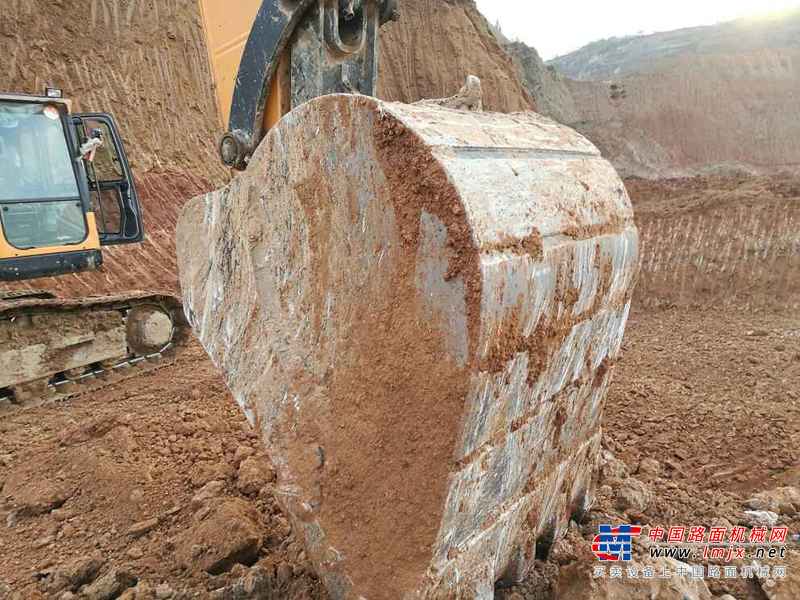 山西出售转让二手2700小时2013年三一重工SY285C挖掘机