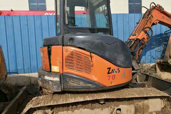 山西出售转让二手7000小时2011年日立ZX50U挖掘机