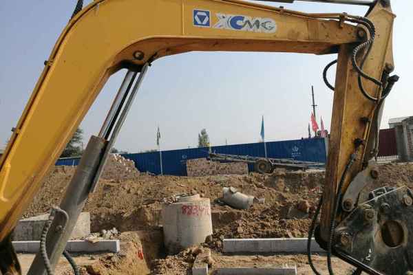 山西出售转让二手3400小时2012年徐工XE60CA挖掘机
