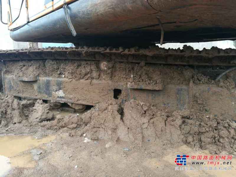 云南出售转让二手8000小时2010年三一重工SY135C挖掘机