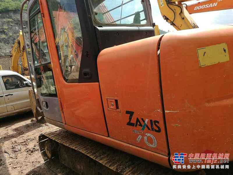 云南出售转让二手8000小时2011年日立ZX70挖掘机