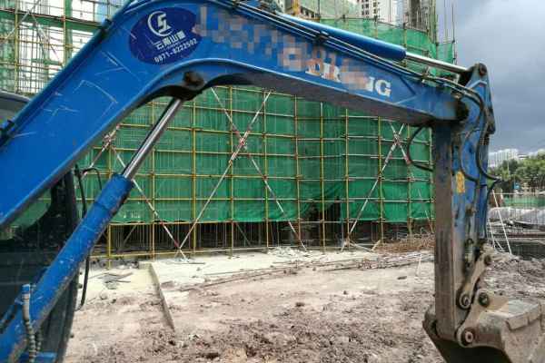 云南出售转让二手4350小时2013年山重建机GC88挖掘机