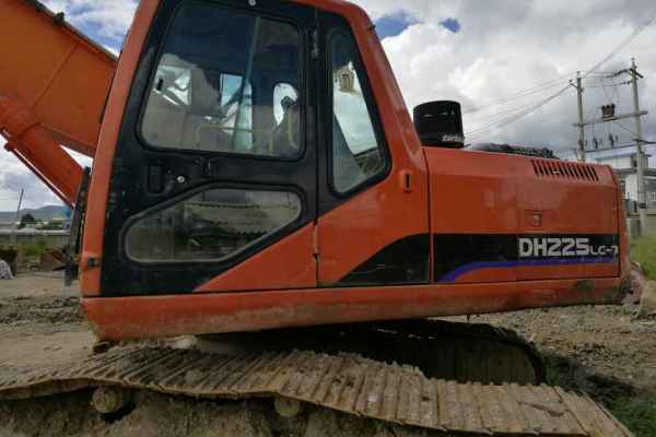 云南出售转让二手12800小时2007年斗山DH220LC挖掘机