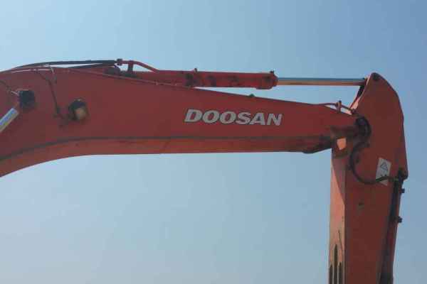 山西出售转让二手7700小时2009年斗山DH220挖掘机