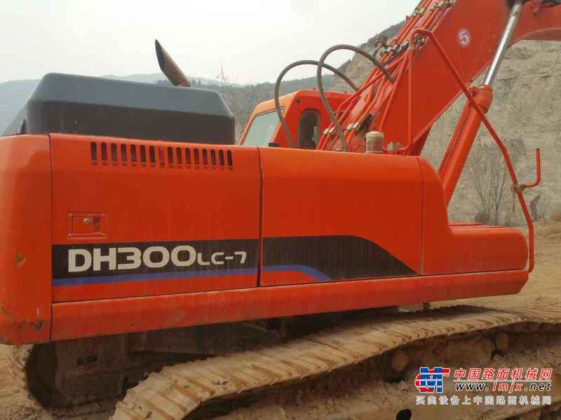 山西出售转让二手1500小时2014年斗山DH300LC挖掘机