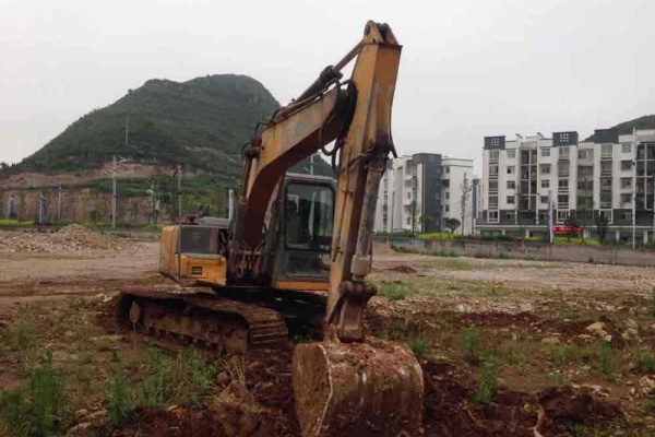 贵州出售转让二手10000小时2011年徐工XE150D挖掘机