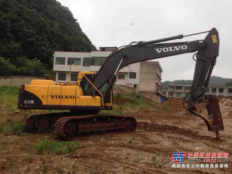 贵州出售转让二手6400小时2011年沃尔沃EC200B挖掘机