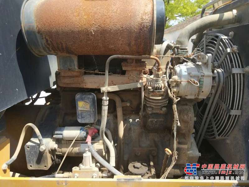 甘肃出售转让二手2500小时2012年山工SEM616B装载机