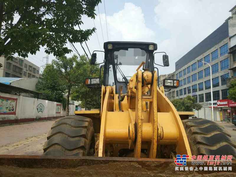 湖北出售转让二手3600小时2015年柳工CLG855装载机