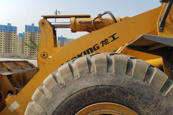 陕西出售转让二手2000小时2015年龙工LG855B装载机
