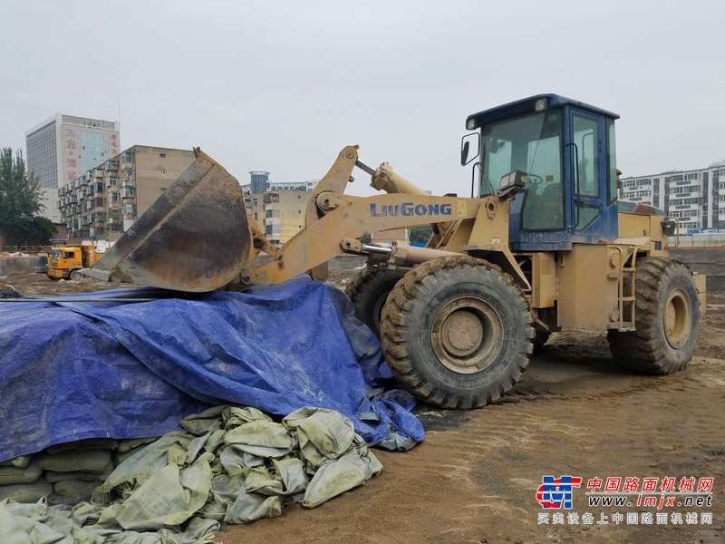 宁夏出售转让二手9000小时2008年柳工CLG855装载机