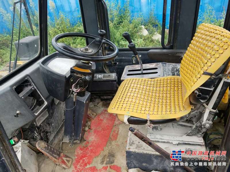 贵州出售转让二手6800小时2011年柳工CLG855装载机