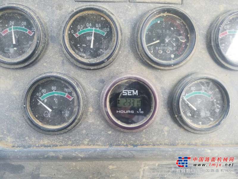 贵州出售转让二手2331小时2014年山工SEM652B装载机