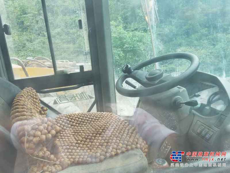 云南出售转让二手1342小时2013年福田雷沃FL955F装载机