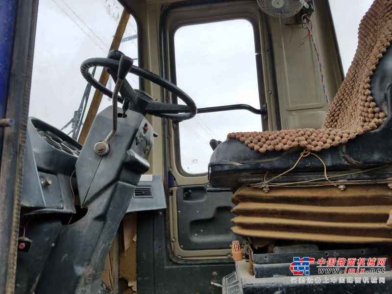 云南出售转让二手2531小时2011年龙工LG833装载机