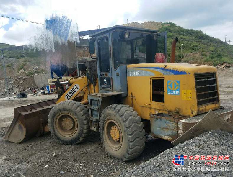 贵州出售转让二手8000小时2010年山工ZL30E装载机