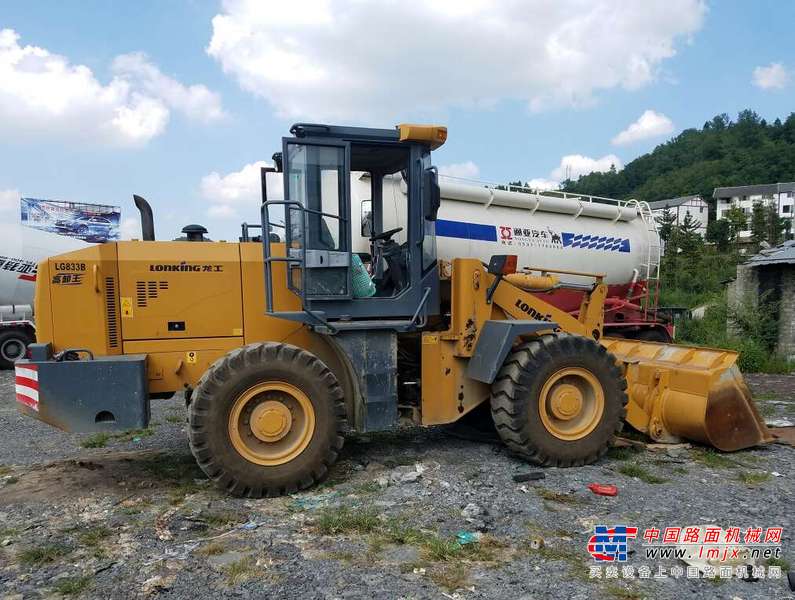 贵州出售转让二手1200小时2014年龙工LG833B装载机