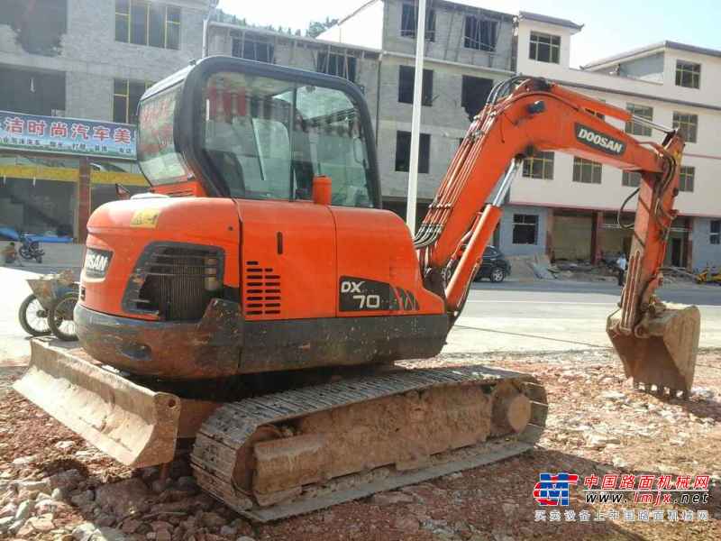 贵州出售转让二手3800小时2013年斗山DX60挖掘机