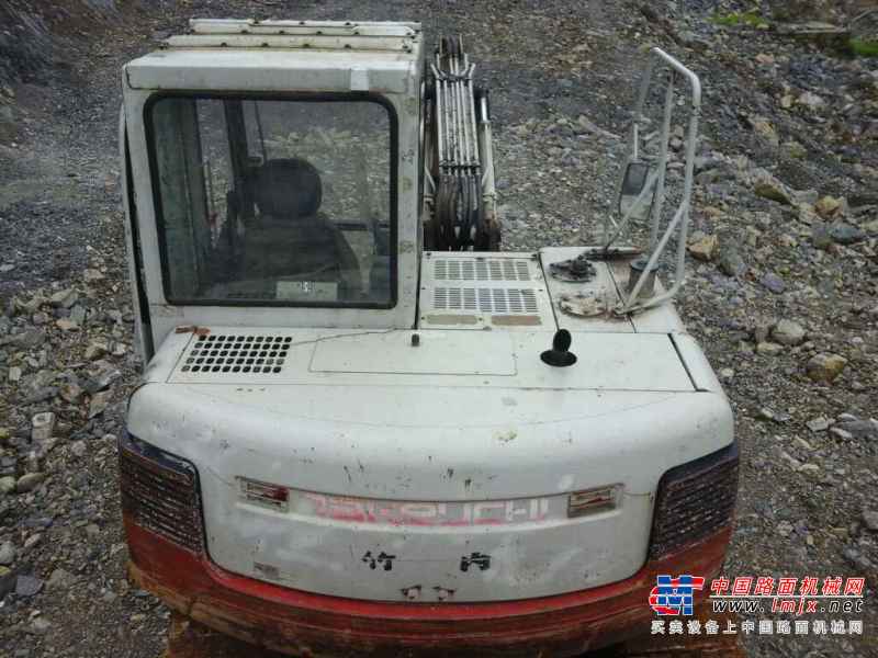 贵州出售转让二手11000小时2009年竹内TB180挖掘机