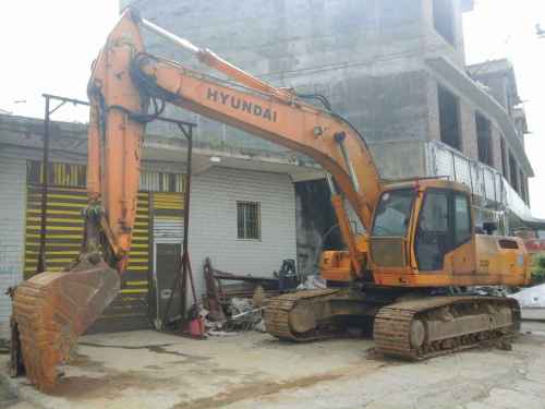 贵州出售转让二手12000小时2007年现代R220LC挖掘机