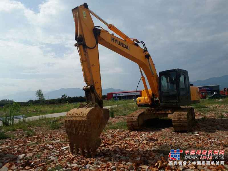 陕西出售转让二手4100小时2013年现代R215挖掘机
