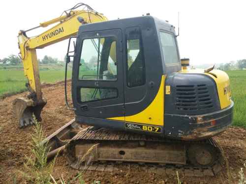 陕西出售转让二手4300小时2012年现代R80挖掘机