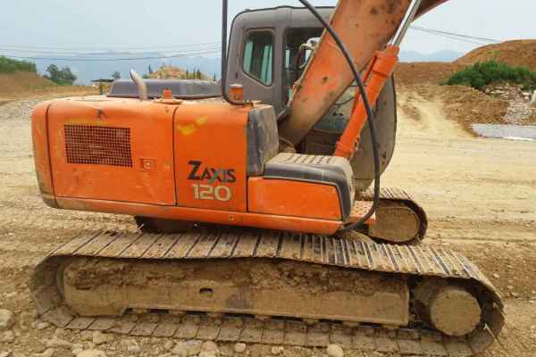 陕西出售转让二手8200小时2009年日立ZX120挖掘机