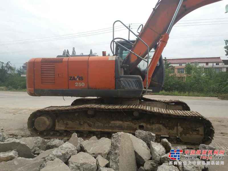 陕西出售转让二手6000小时2011年日立ZX250H挖掘机
