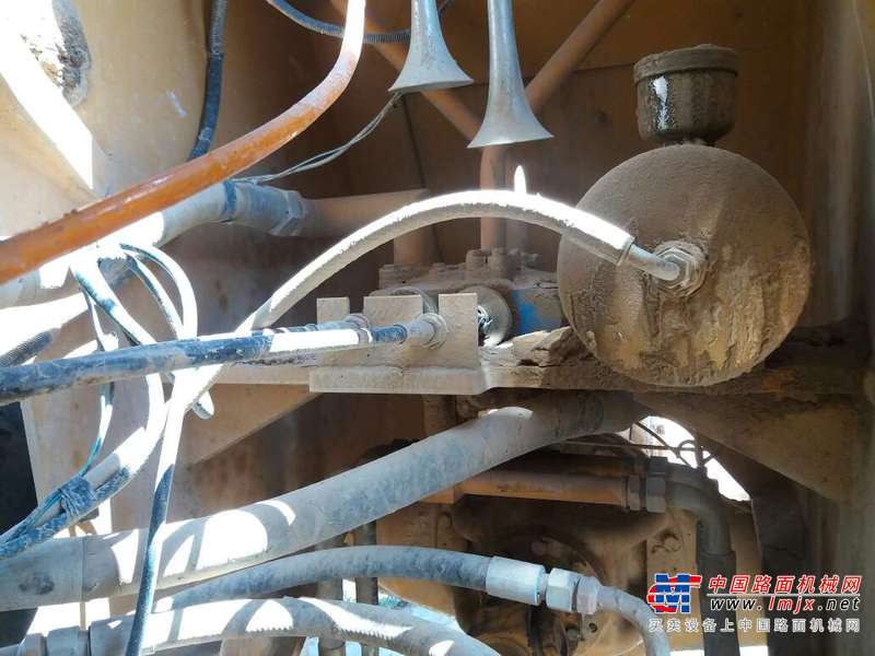 陕西出售转让二手5000小时2011年龙工LG855B装载机